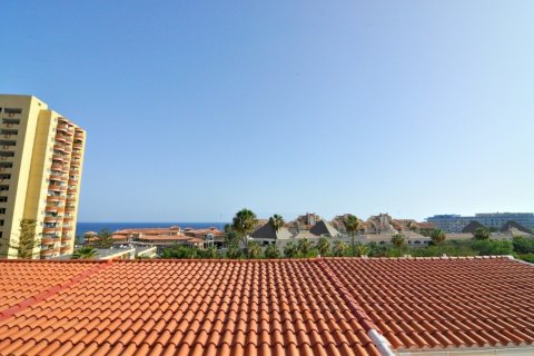 Продажа квартиры в Лос-Кристианос, Тенерифе, Испания 2 спальни, 48м2 №18335 - фото 4