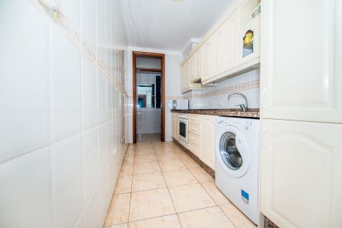 Продажа квартиры в Фаньябе, Тенерифе, Испания 2 спальни, 76м2 №18342 - фото 13