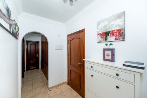 Продажа квартиры в Фаньябе, Тенерифе, Испания 2 спальни, 76м2 №18342 - фото 17