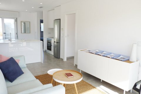 Продажа квартиры в Пилар де ла Орадада, Аликанте, Испания 2 спальни, 62м2 №19393 - фото 3