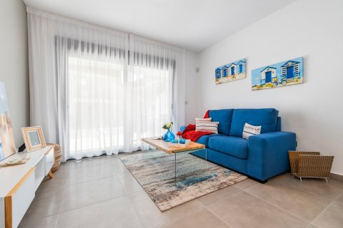 Продажа квартиры в Пилар де ла Орадада, Аликанте, Испания 1 спальня, 37м2 №19227 - фото 7