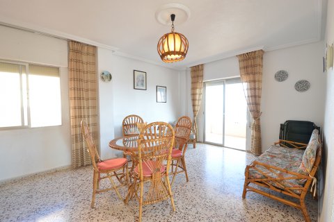 Продажа квартиры в Торре-де-ла-Орадада, Аликанте, Испания 3 спальни, 109м2 №19370 - фото 6