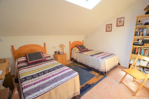 Продажа таухауса в Торре-де-ла-Орадада, Аликанте, Испания 4 спальни, 92м2 №19394 - фото 9