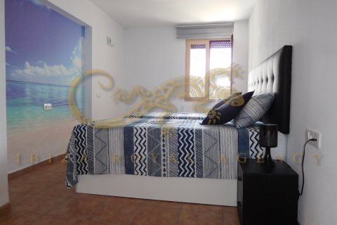 Аренда квартиры в Сьюдад Ибицы, Ивиса, Испания 2 спальни, 100м2 №30885 - фото 11