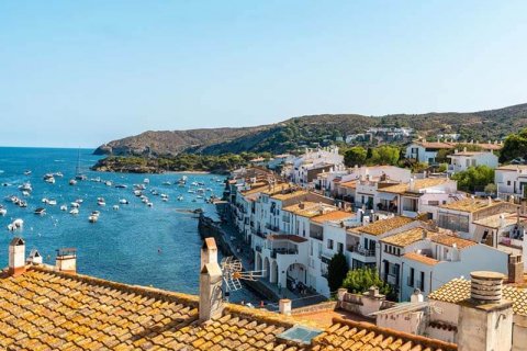Инвестиции в туристическую недвижимость Испании: риски и возможности