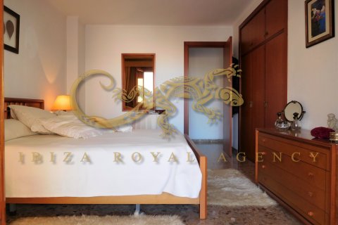 Продажа квартиры в Сьюдад Ибицы, Ивиса, Испания 4 спальни, 171м2 №30804 - фото 16
