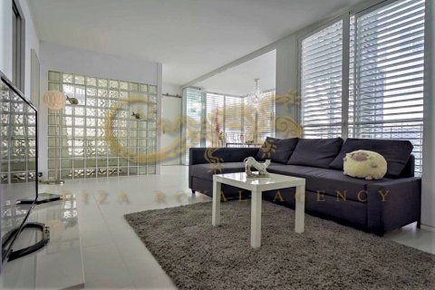 Продажа квартиры в Сьюдад Ибицы, Ивиса, Испания 2 спальни, 180м2 №30833 - фото 22