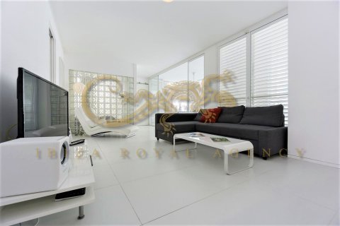 Продажа квартиры в Сьюдад Ибицы, Ивиса, Испания 2 спальни, 180м2 №30833 - фото 1
