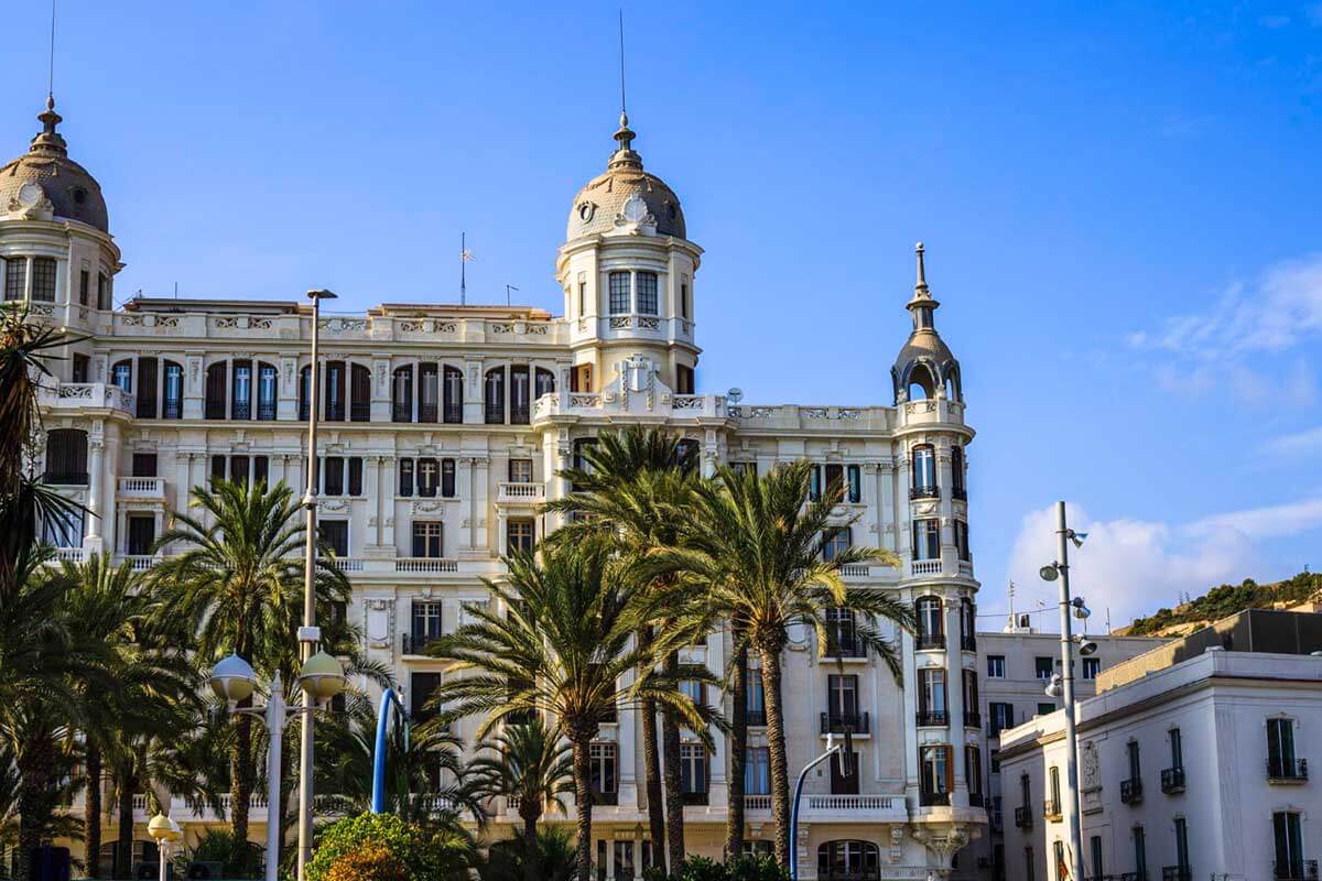 Как выбрать надежную недвижимость для инвестиций в Испании?