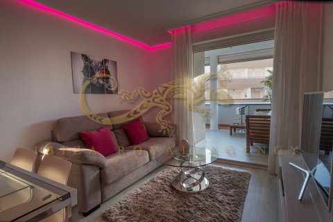 Продажа квартиры в Сьюдад Ибицы, Ивиса, Испания 2 спальни, 60м2 №36027 - фото 1