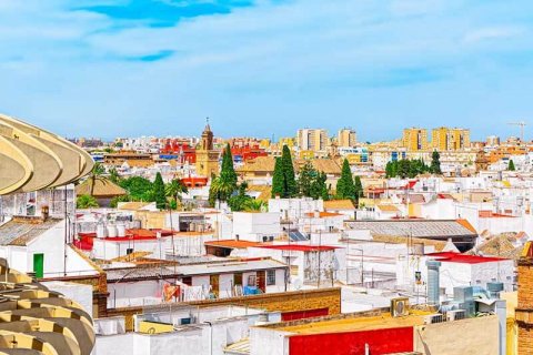 Городской совет Севильи расширил фонд доступного жилья