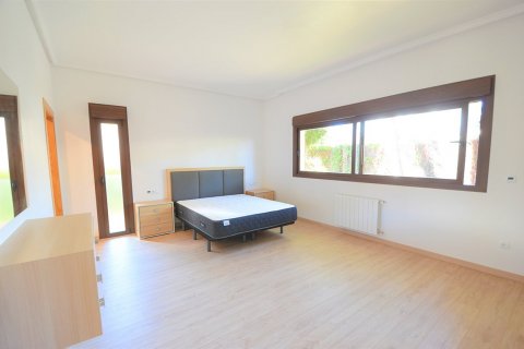 Продажа виллы Кампоамор, Аликанте, Испания 5 спален, 297м2 №35883 - фото 9