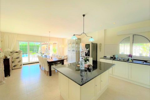 Продажа виллы Плайя Фламенка II, Аликанте, Испания 4 спальни, 163м2 №35662 - фото 6