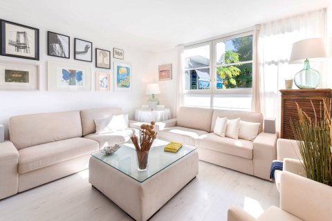 Продажа квартиры в Сант-Агусти, Майорка, Испания 4 спальни, 140м2 №34159 - фото 1