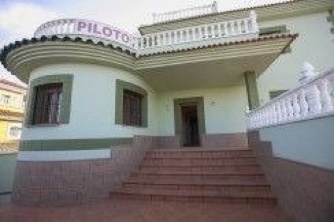 Продажа виллы в Торревьеха, Аликанте, Испания 3 спальни, 154м2 №36695 - фото 1