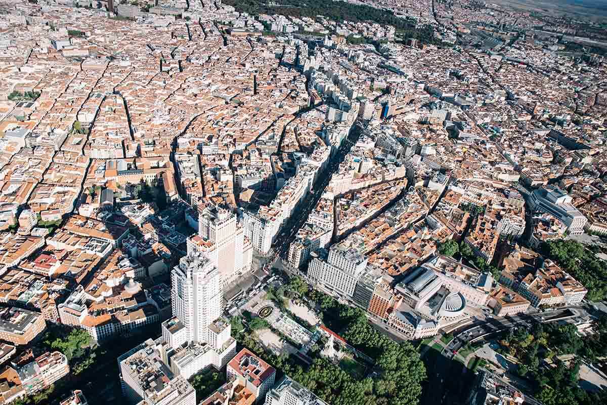 Что лучше: недвижимость в Испании с мебелью или без?
