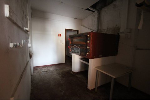 Продажа бара в Маон, Менорка, Испания 3 спальни, 181м2 №24190 - фото 4