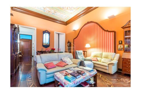 Продажа квартиры в Маон, Менорка, Испания 2 спальни, 116м2 №24052 - фото 1