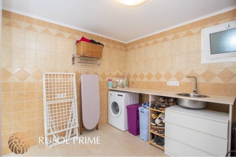 Продажа виллы в Эс Кастель, Менорка, Испания 4 спальни, 211м2 №39077 - фото 5