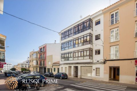 Продажа квартиры в Маон, Менорка, Испания 3 спальни, 88м2 №39206 - фото 1