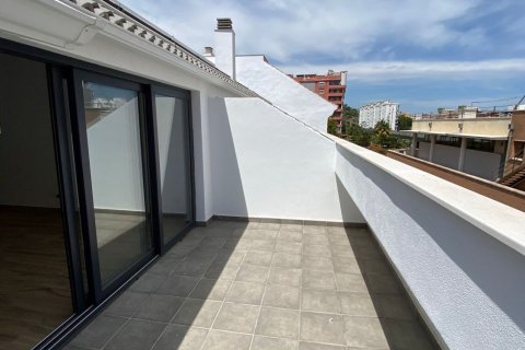 Продажа пентхауса Фуэнхирола, Малага, Испания 2 спальни, 69м2 №38706 - фото 12