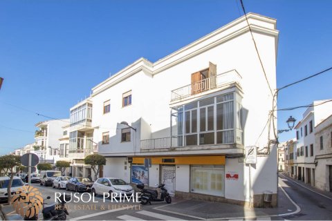 Продажа коммерческой недвижимости в Алайор, Менорка, Испания 3 спальни, 196м2 №39739 - фото 1