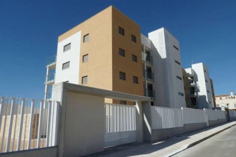 Продажа квартиры в Аликанте, Испания 2 спальни, 94м2 №46103 - фото 10
