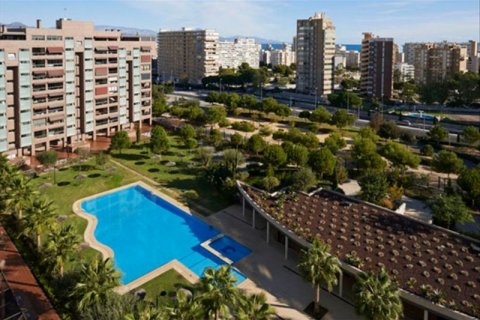 Продажа квартиры в Аликанте, Испания 3 спальни, 115м2 №45888 - фото 1