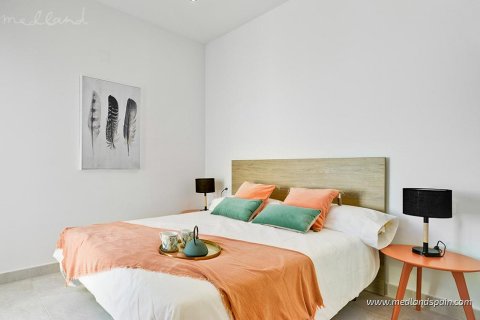 Продажа квартиры в Пилар де ла Орадада, Аликанте, Испания 3 спальни, 91м2 №40912 - фото 7