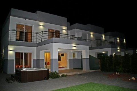 Продажа таухауса Кальпе, Аликанте, Испания 3 спальни, 157м2 №46043 - фото 1
