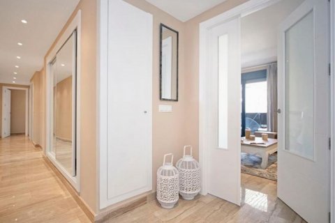 Продажа квартиры Аликанте, Испания 4 спальни,  №46039 - фото 9