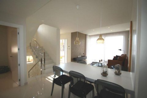 Продажа виллы Торревьеха, Аликанте, Испания 4 спальни, 134м2 №43371 - фото 5