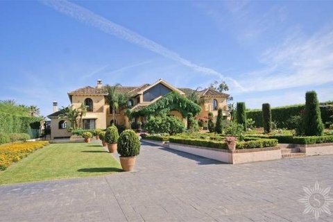 Продажа виллы Марбелья, Малага, Испания 9 спален, 1400м2 №41457 - фото 10