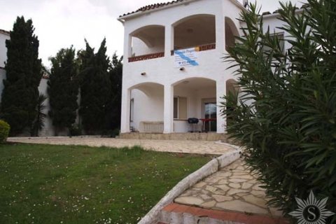 Продажа виллы Розы, Герона, Испания 15 спален, 442м2 №41444 - фото 1