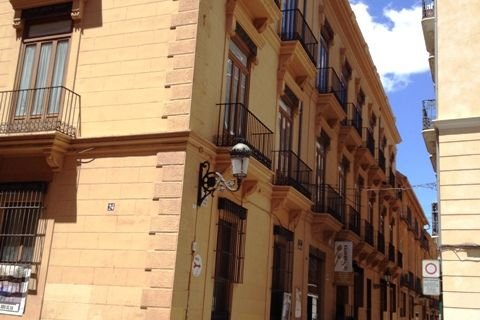 Продажа коммерческой недвижимости в Валенсия, Испания 25 спален, 2335м2 №44763 - фото 2