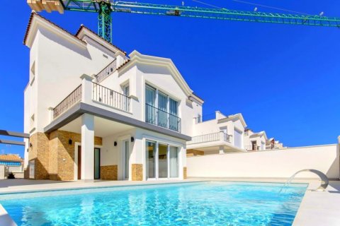 Продажа виллы Торревьеха, Аликанте, Испания 4 спальни, 147м2 №43301 - фото 1