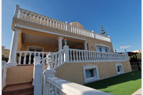 Продажа виллы в Кальпе, Аликанте, Испания 5 спален, 193м2 №42803 - фото 10