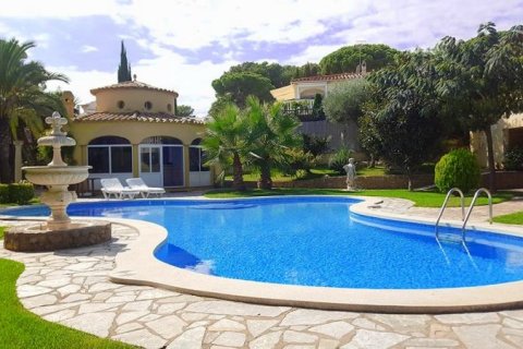Продажа виллы Л'Эскала, Герона, Испания 4 спальни, 475м2 №42927 - фото 1