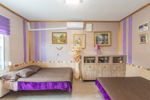 Продажа квартиры в Барселона, Испания 5 спален, 120м2 №40997 - фото 20