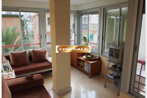 Продажа квартиры в Бенидорм, Аликанте, Испания 3 спальни, 120м2 №44285 - фото 9