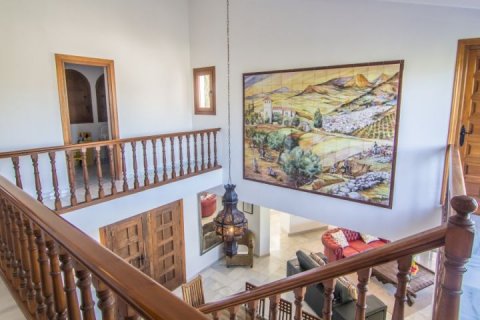 Продажа замков и поместий в Малага, Испания 6 спален, 425м2 №45940 - фото 4
