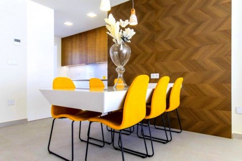 Продажа виллы Торревьеха, Аликанте, Испания 4 спальни, 147м2 №43301 - фото 9
