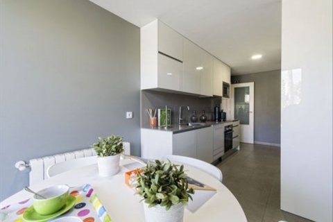 Продажа квартиры Аликанте, Испания 2 спальни, 82м2 №45987 - фото 10