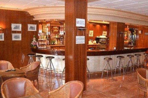Продажа отеля Бенидорм, Аликанте, Испания 44 спальни,  №44858 - фото 7