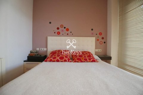 Продажа квартиры в Бадалона, Барселона, Испания 3 спальни, 119м2 №41012 - фото 16