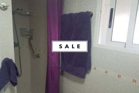Продажа квартиры в Бенидорм, Аликанте, Испания 2 спальни, 75м2 №45352 - фото 8