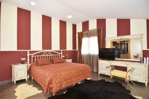 Продажа виллы в Бенидорм, Аликанте, Испания 3 спальни, 266м2 №41524 - фото 8