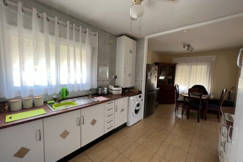 Продажа дома в Л'Альфас дель Пи, Аликанте, Испания 2 спальни, 900м2 №50704 - фото 10