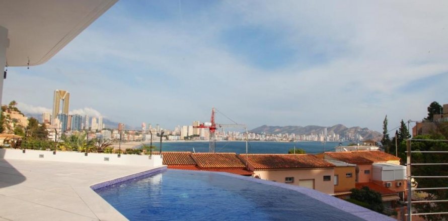 Квартира Бенидорм, Аликанте, Испания 3 спальни, 150м2 №50312