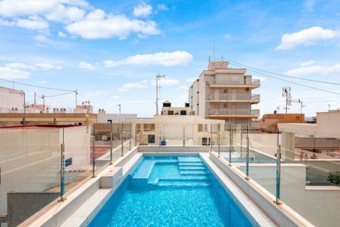 Продажа квартиры в Торревьеха, Аликанте, Испания 2 спальни, 87м2 №49755 - фото 1